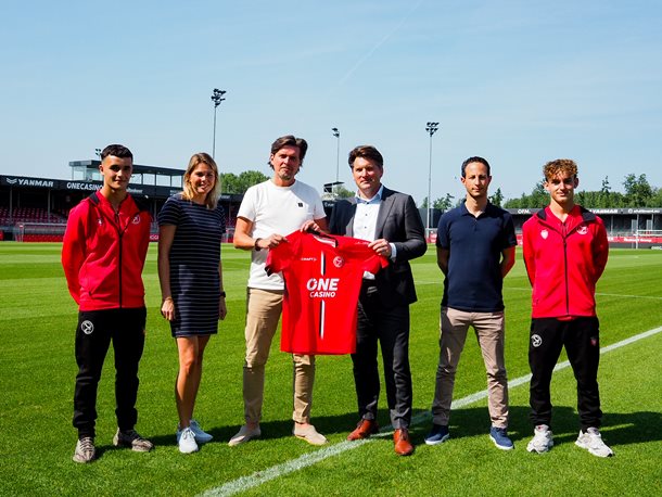 Almere City FC en Keolis verlengen samenwerking